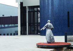 Postament za skulpturu kardinala Kuharića, Zagreb, Utrine