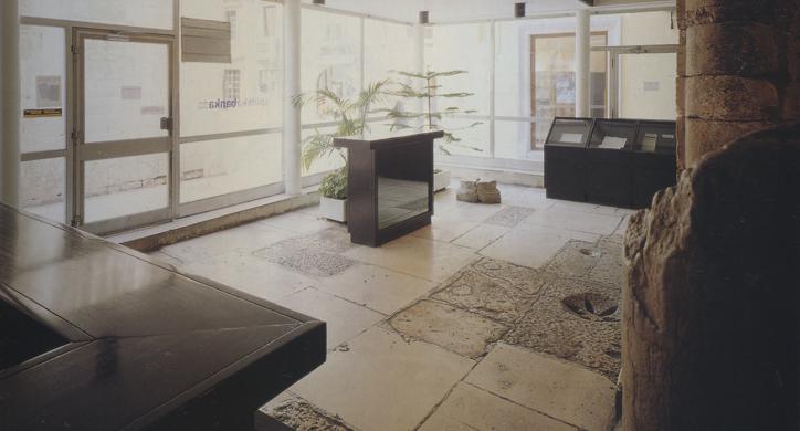 Poslovno-stambena zgrada na Peristilu