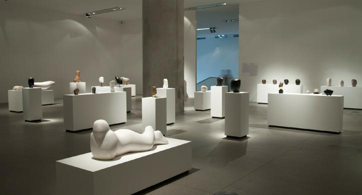 Svjetlonosne forme - likovni postav izložbe