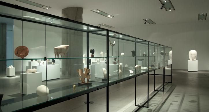 Svjetlonosne forme - likovni postav izložbe