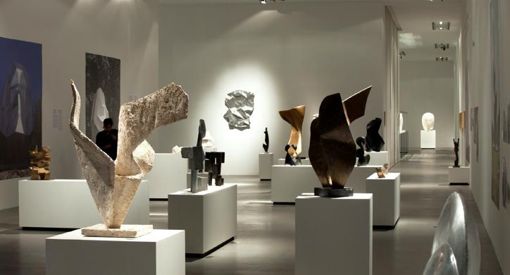 Svjetlonosne forme - likovni postav izložbe