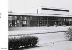 Poziv na otvorenje izložbe "Arhitektura u Ivanić-Gradu 1960.-1985." koje će se održati u utorak, 03. rujna 2019. godine u 18 h. 